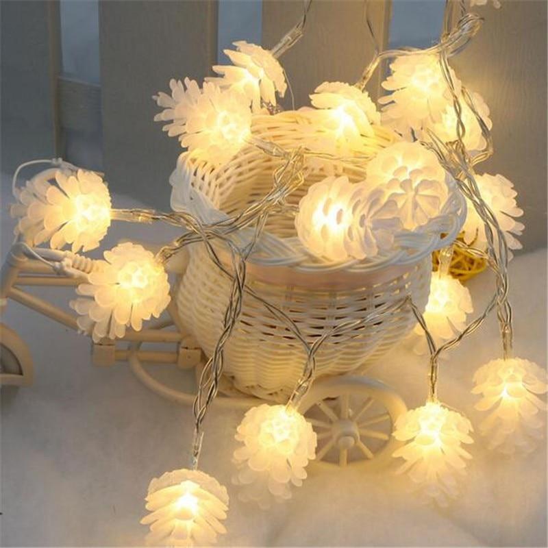 Gadget Gerbil Warm White / 10 lights LED Pinecone String Lights