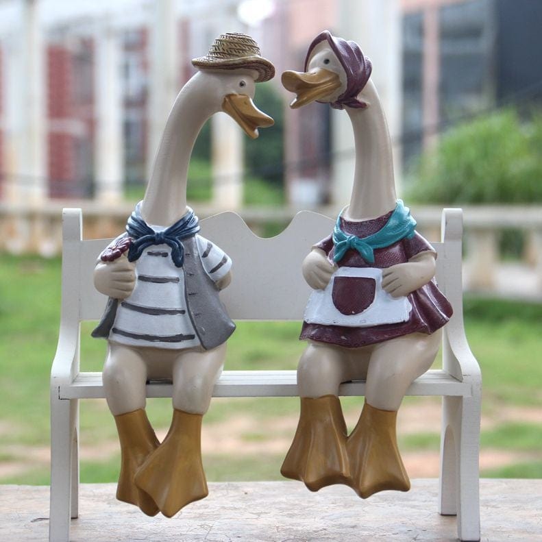 Gadget Gerbil 17x9x8 Duck Couple Garden Statues