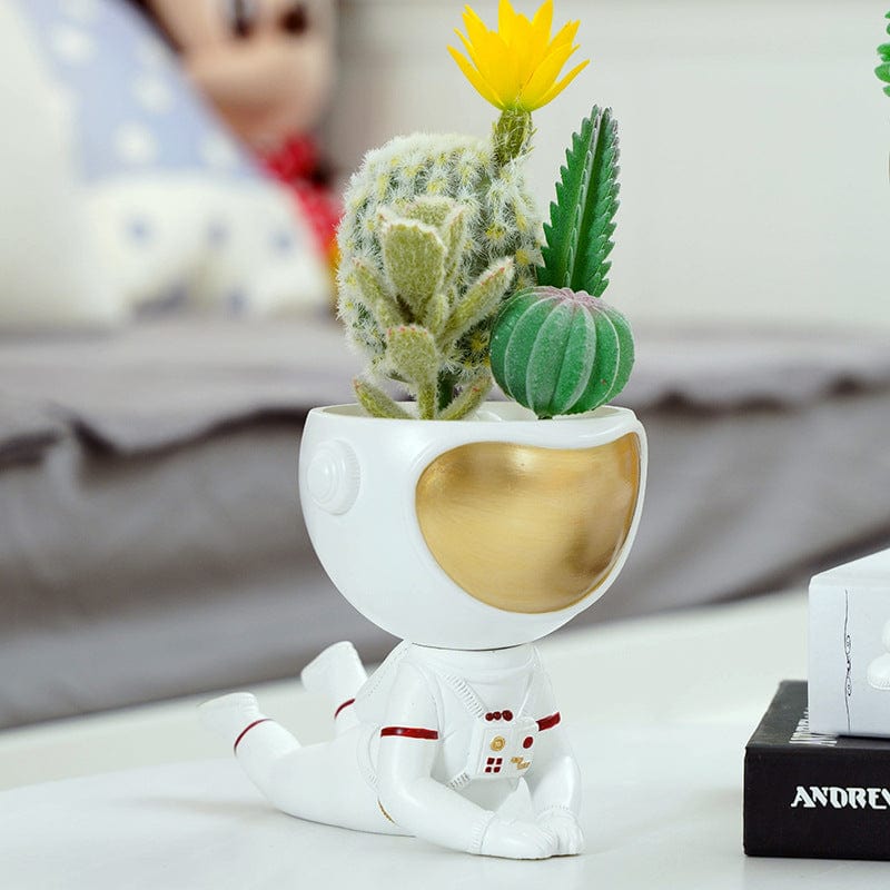 Gadget Gerbil 3 Style Astronaut Succulent Plant Pot