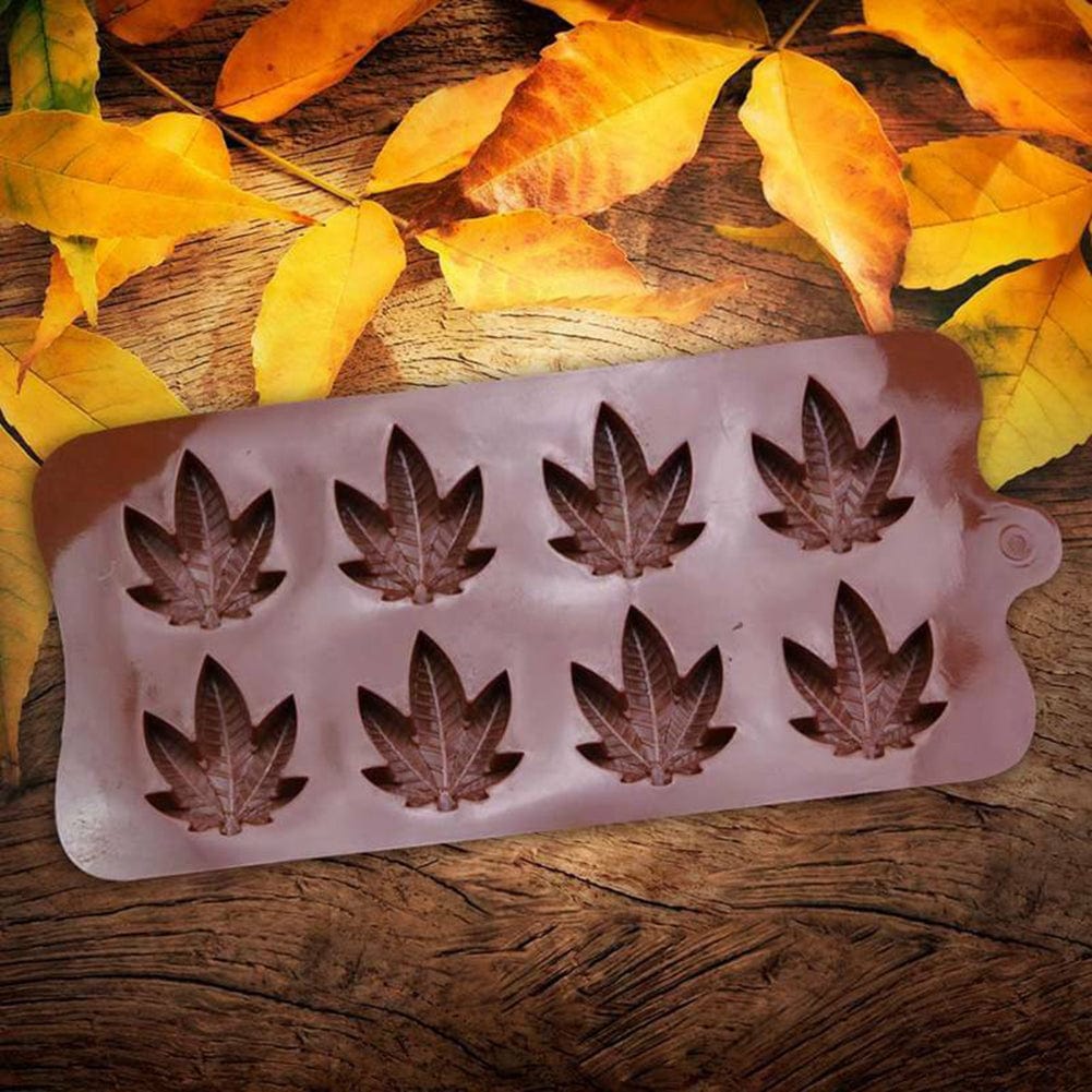 Gadget Gerbil 8 slot Silicone Marijuana Leaf Shaped Baking Mold