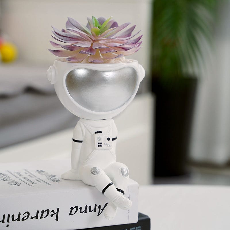 Gadget Gerbil 8 Style Astronaut Succulent Plant Pot