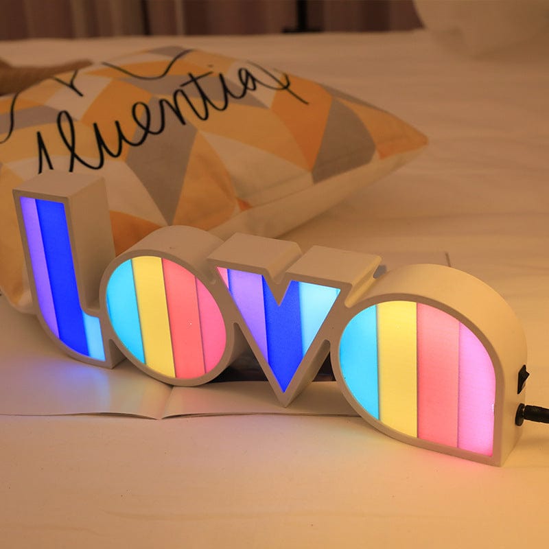Gadget Gerbil A / USB LED Rainbow Love Word Sign Lamp