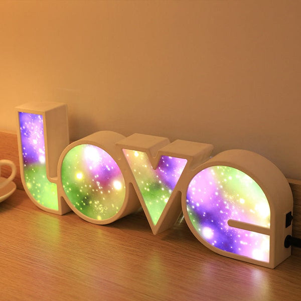 Gadget Gerbil B / USB LED Rainbow Love Word Sign Lamp