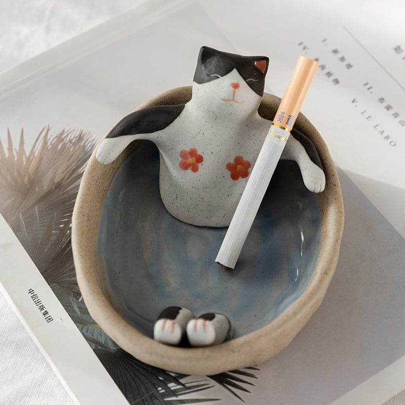 Gadget Gerbil Bathing cat / Small Ceramic Cat Bathtub Ashtray