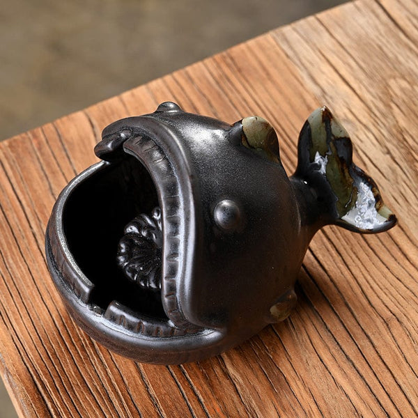 Gadget Gerbil Black Ceramic Fish Ashtray