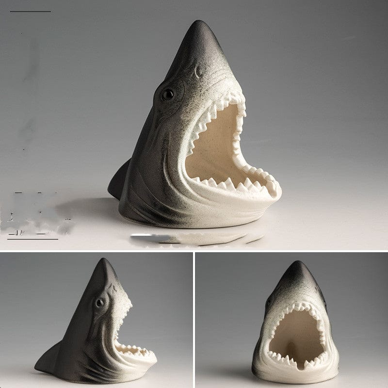 Gadget Gerbil Black Ceramic Shark Ashtray