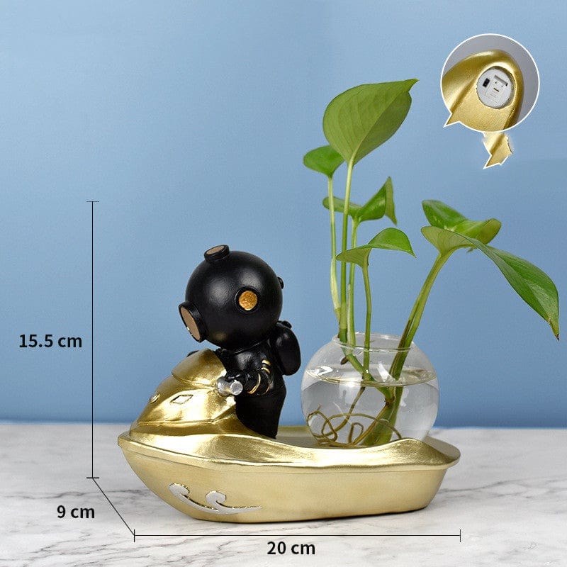 Gadget Gerbil Black Mini Astronaut Decoration Figures