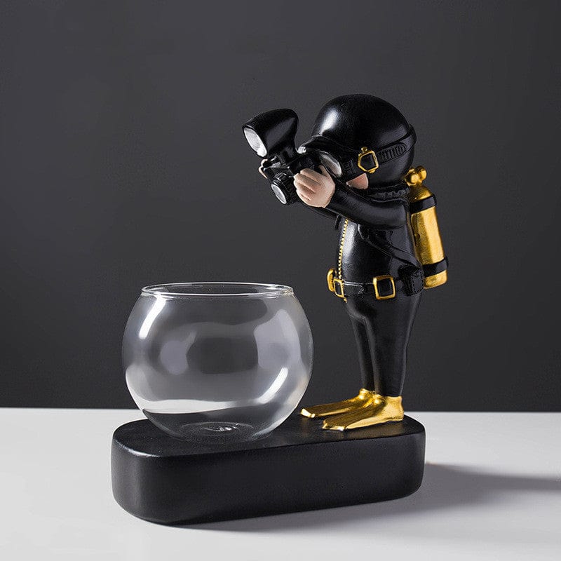 Gadget Gerbil Black with gold diver Space Astronaut Glass Vase Decoration