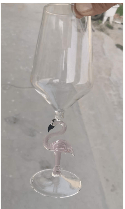 Gadget Gerbil Built In Shark Wine Glass