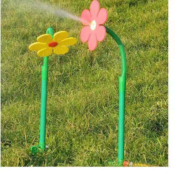 Gadget Gerbil Daisy Shaped Sprinkler