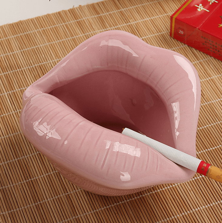 Gadget Gerbil Pink Ceramic Lips Ashtray