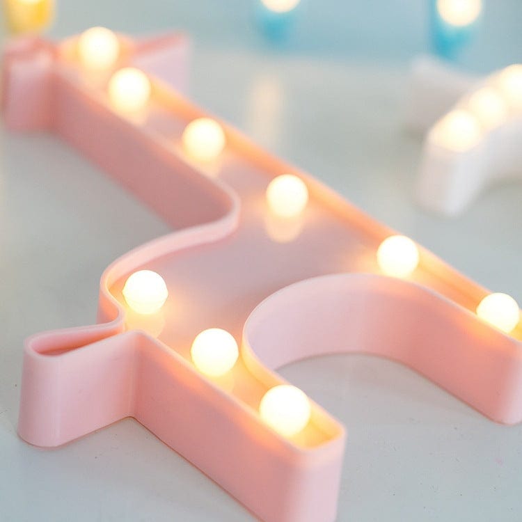 Gadget Gerbil Pink LED Giraffe Table Light