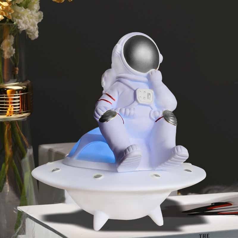 Gadget Gerbil Silver grey Astronaut UFO Speaker