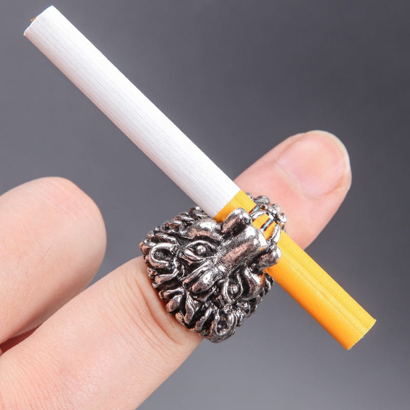 Gadget Gerbil Silver / L Lion Ring Cigarette Holder