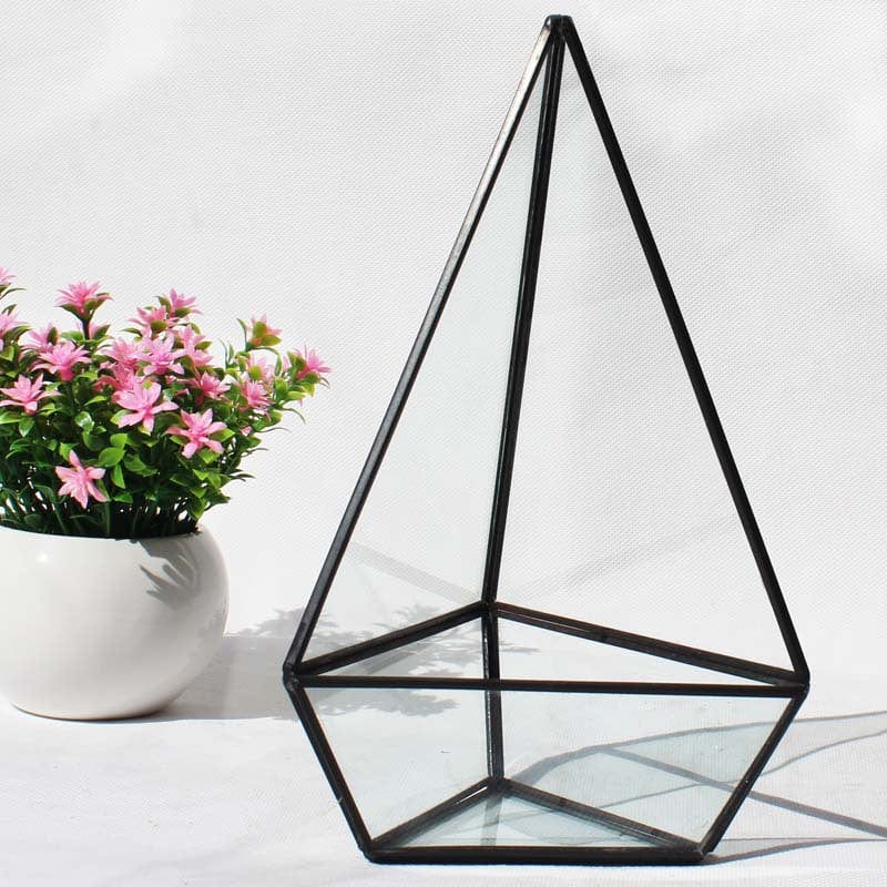 Gadget Gerbil Transparent Pyramid Glass Terrarium