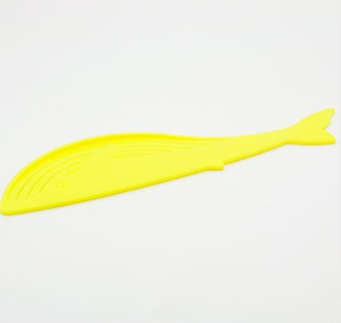 Gadget Gerbil Yellow Whale Shaped Pot Strainer